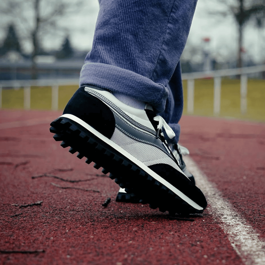 Osaga KT-26 Unisex Monochrome Retro Sneaker